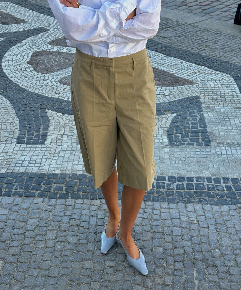 Eleonora 35 slingback stilettos, Ice Blue lacquer