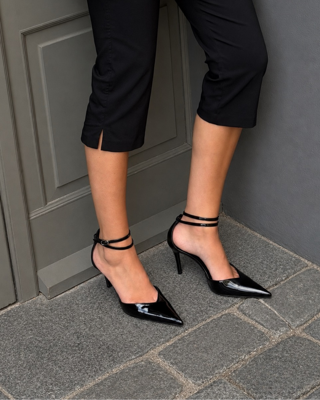 Sax 80 stilettos, black patent