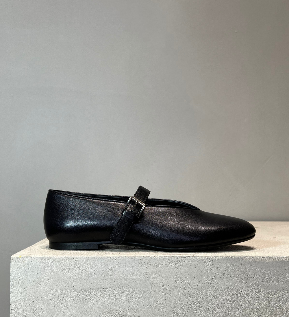 Sample, ballerina, black leather, size 37