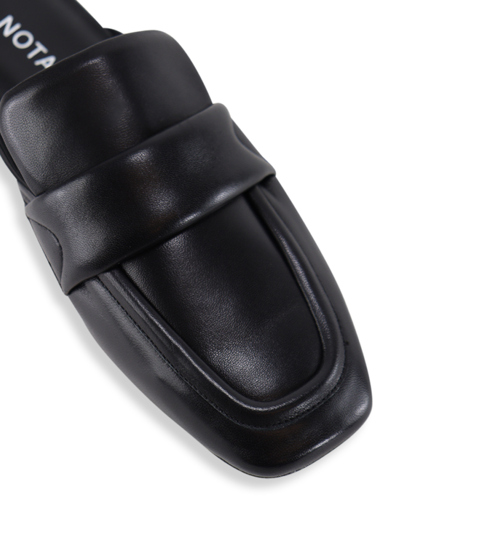 Charlie Mule, sort læder