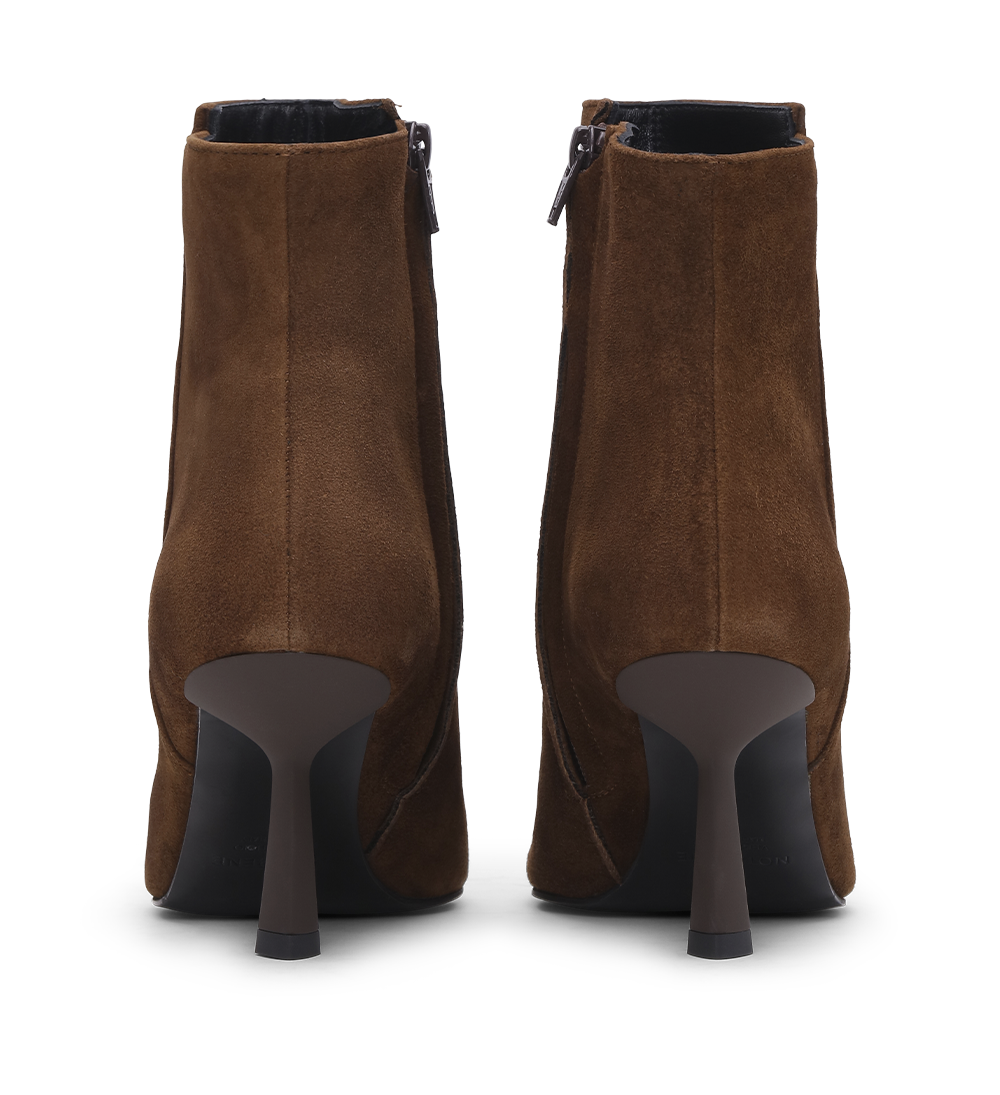 Emmya 70 boots, chestnut suede