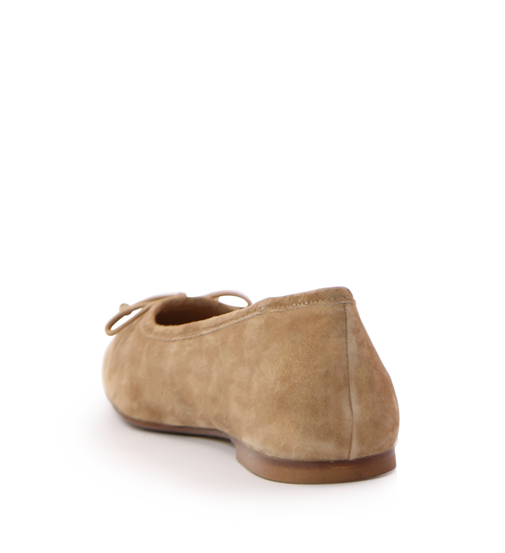 Serena ballerina, camel ruskind
