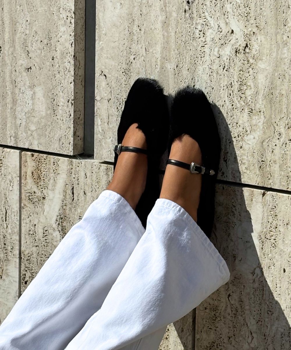 Carlotta ballerina, sort ko pels