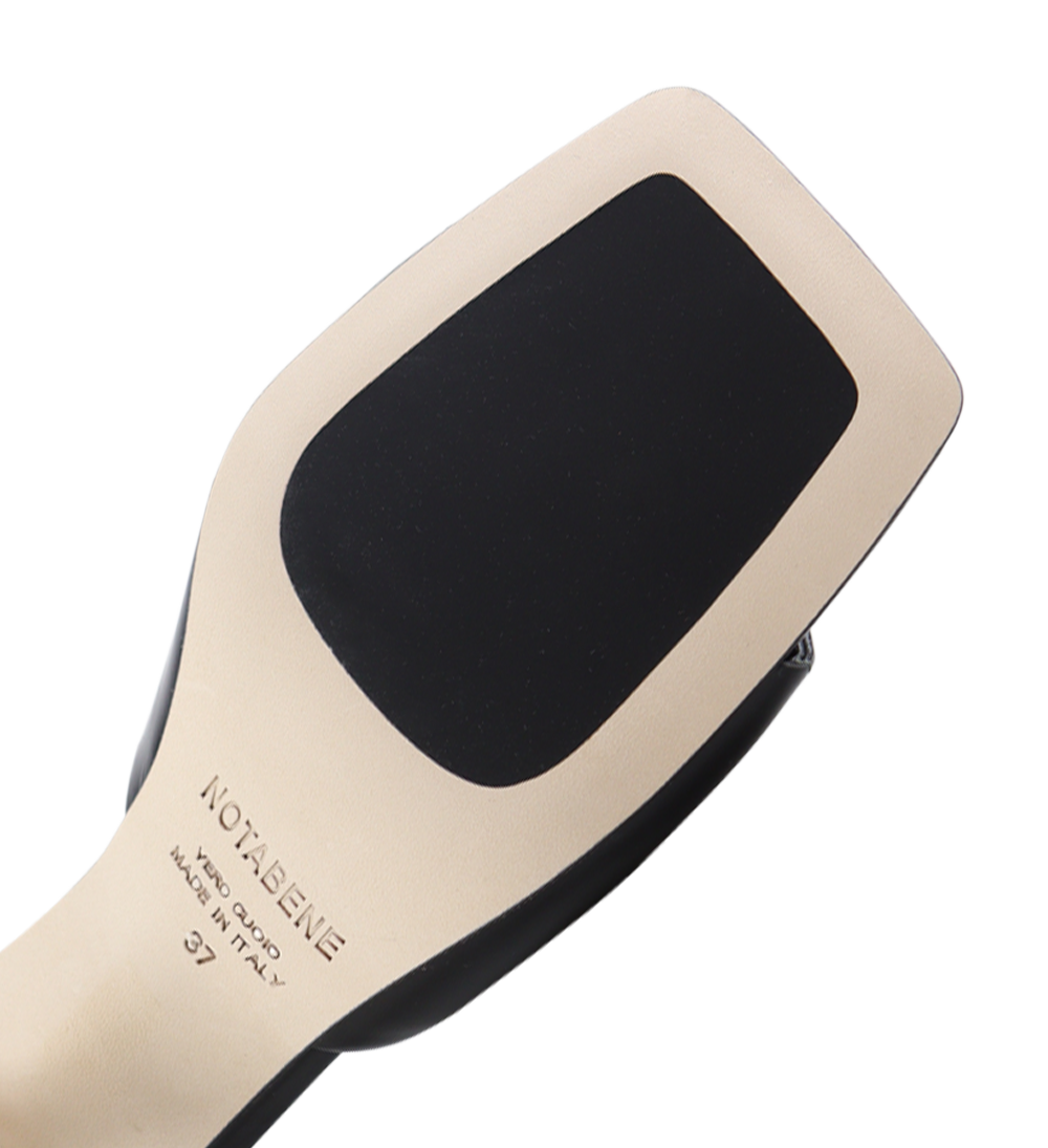 Lotus sandaler, sort lak