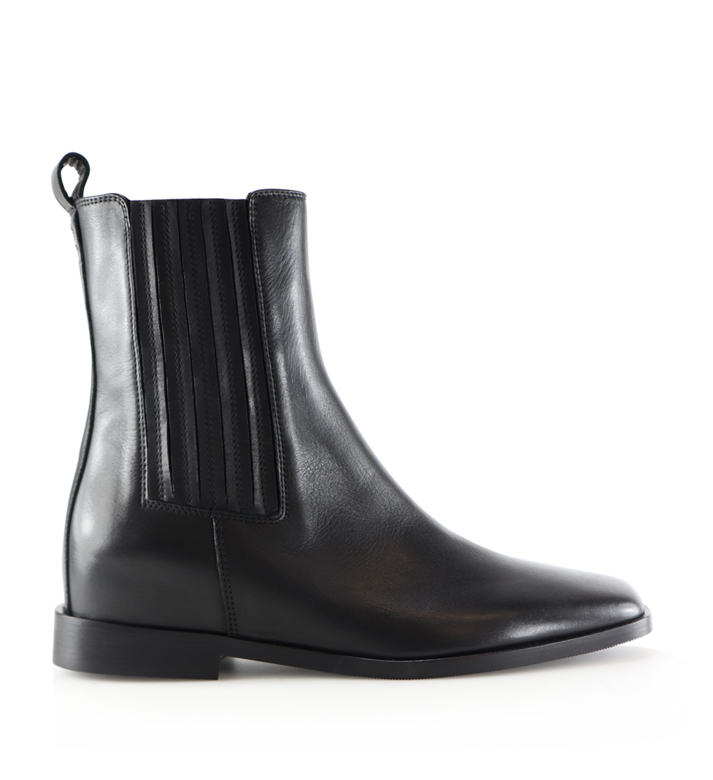 Lipa boots, black leather