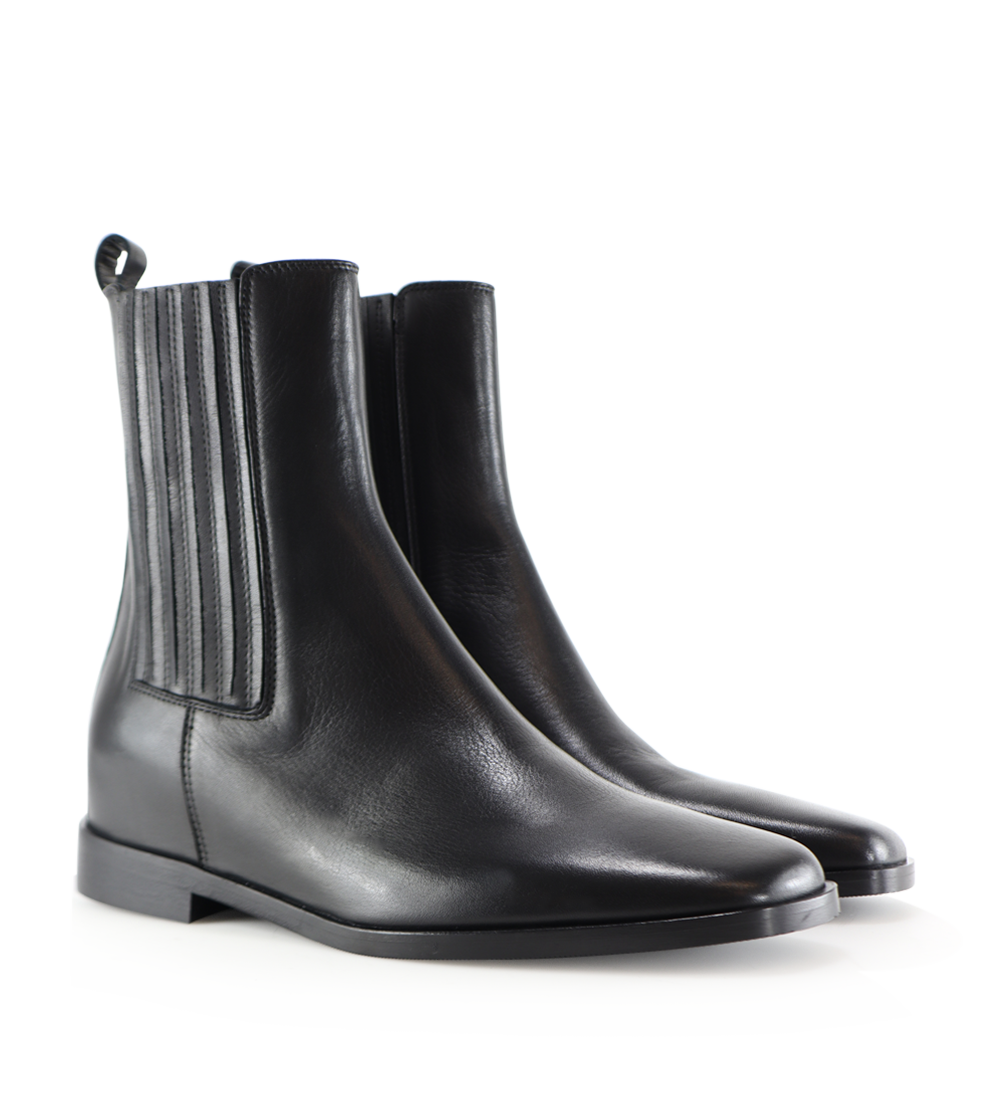 Lipa boots, black leather