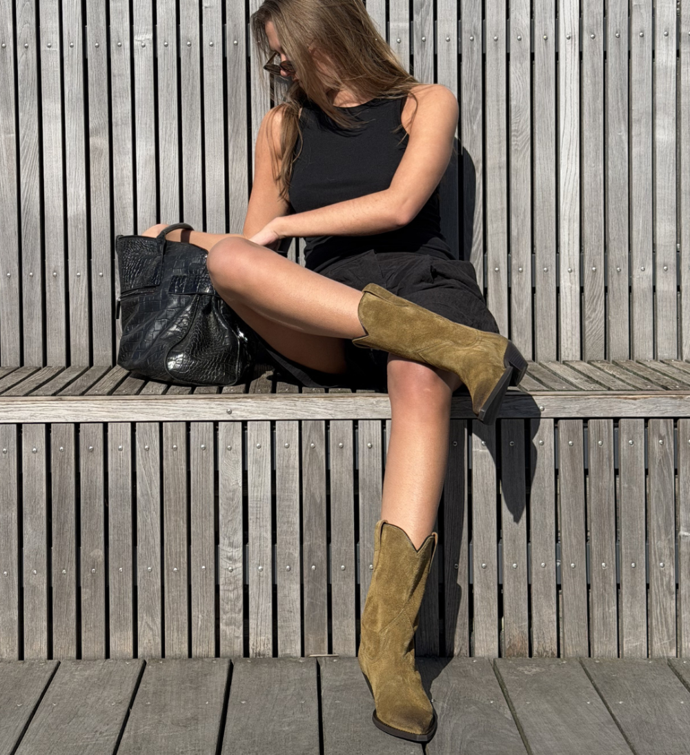 Arlette cowboy boots, olive suede