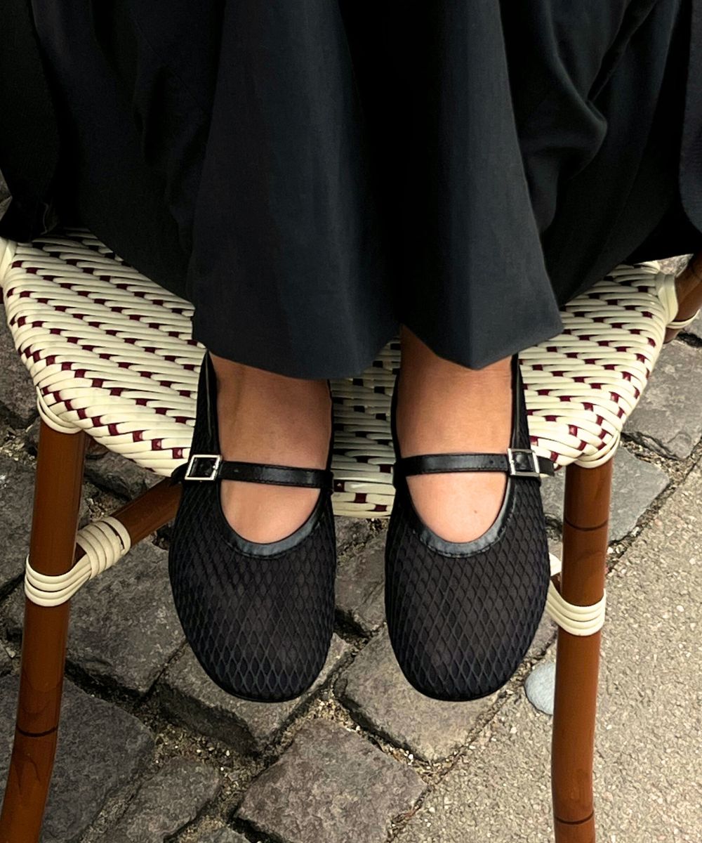 Papillion ballerina, black mesh