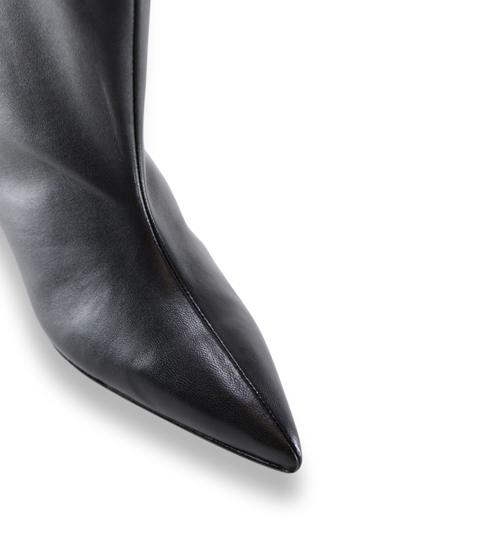 Greer 40 boots, black leather