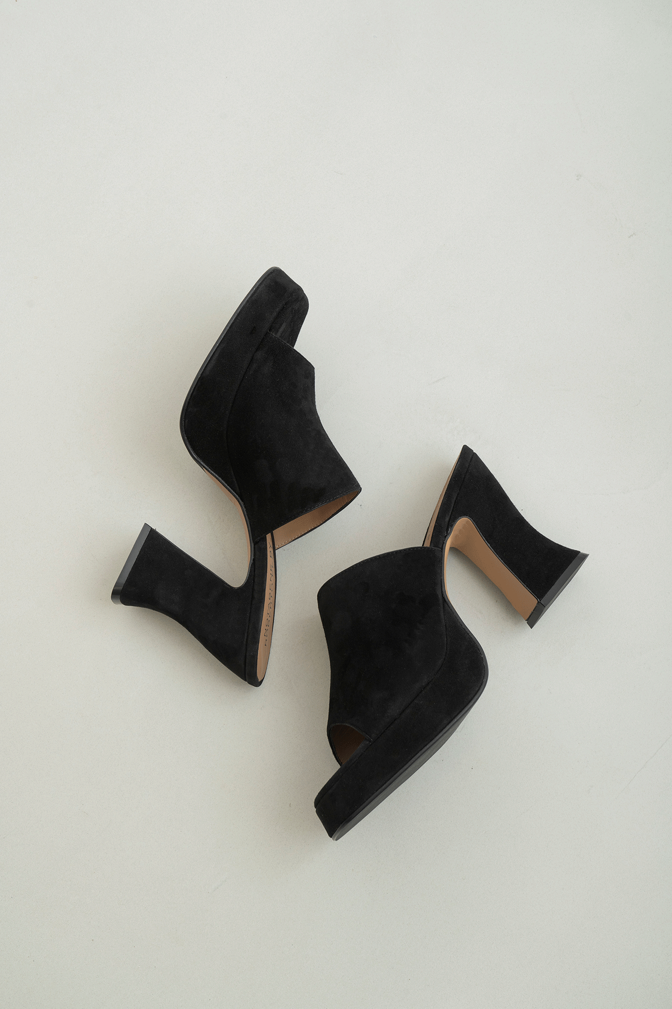 Amara plateau sandaler, sort ruskind