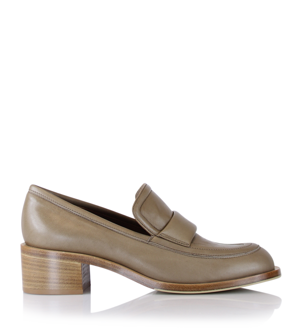 Vera loafers, nude leather